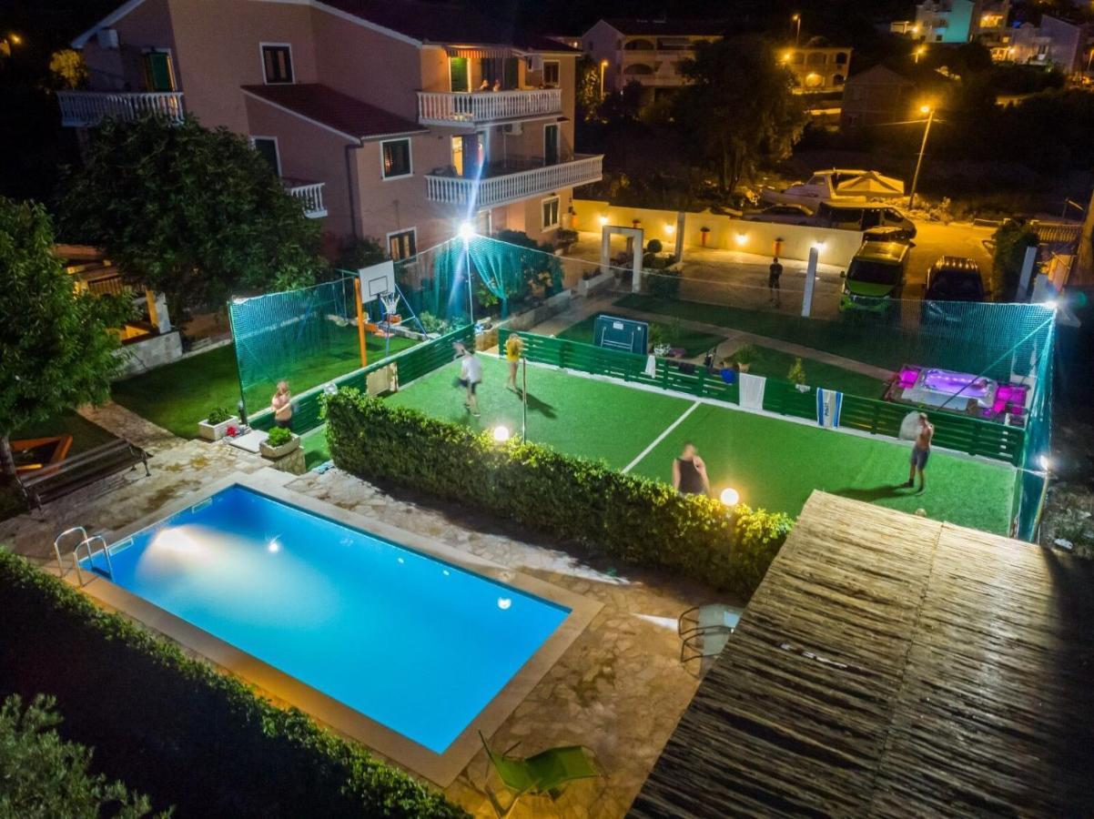 Apartments Mirko Seget Vranjica Eksteriør billede