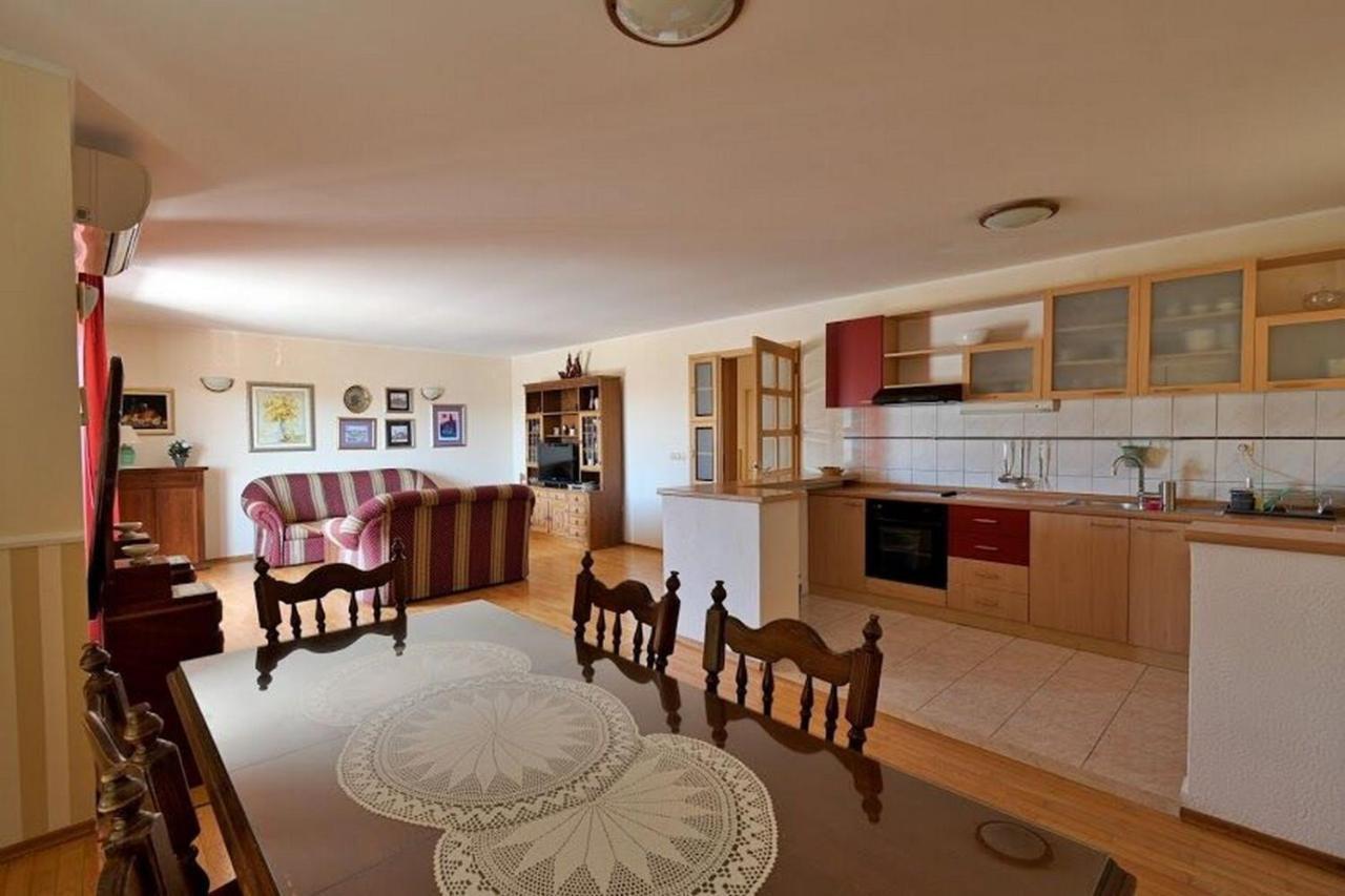 Apartments Mirko Seget Vranjica Eksteriør billede