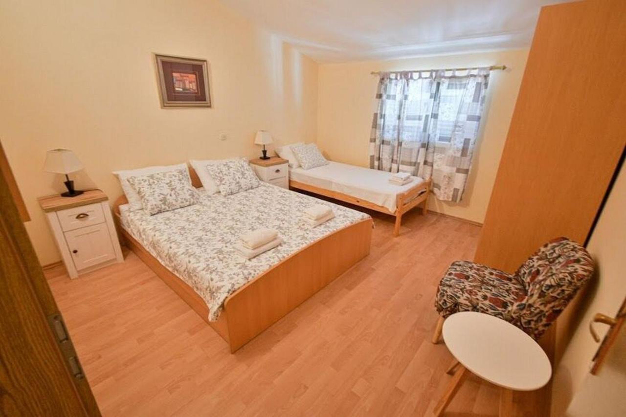 Apartments Mirko Seget Vranjica Eksteriør billede
